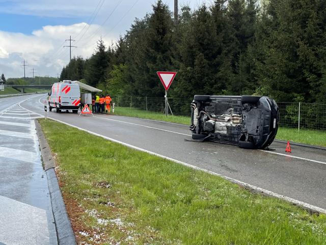Regenschauer verursacht Unfalle auf Autobahn A7 in Thurgau