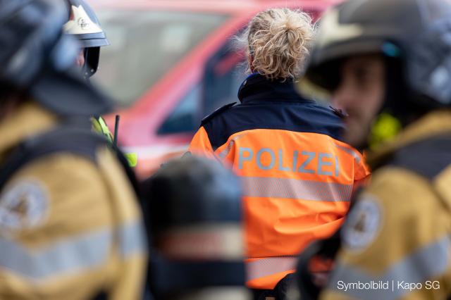 Brandserie in Oberhelfenschwil: Lebloser Mann nach Brand entdeckt