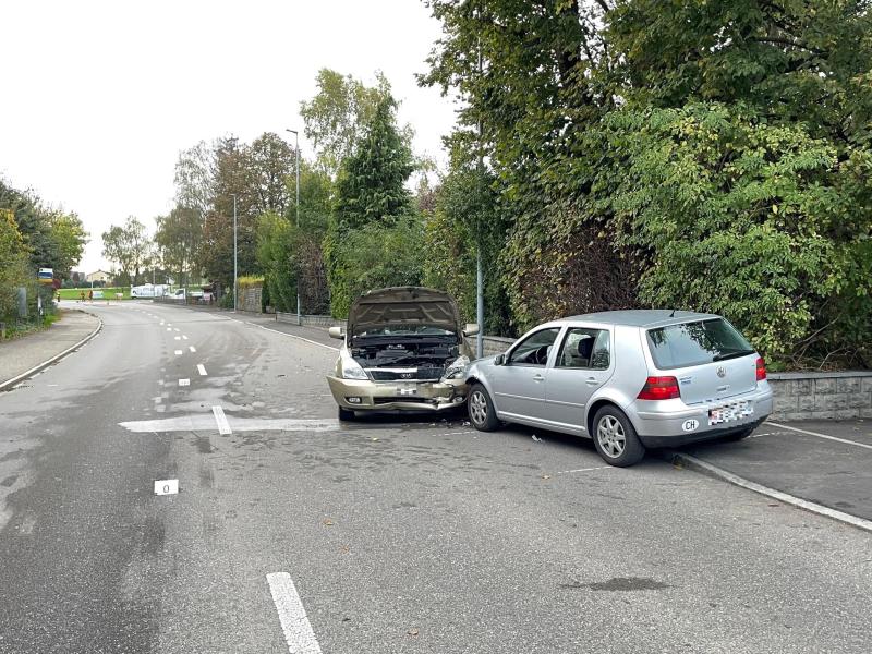Oberweningen: Drei Verletzte nach Verkehrsunfall