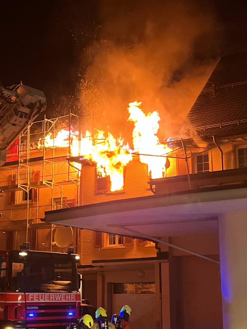 Wattwil: Brand im Dorfzentrum – Eine Person tot aufgefunden