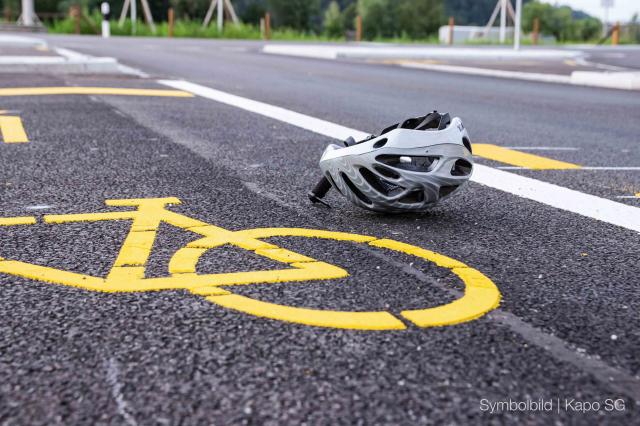 Velounfall auf Rütistrasse: Fahrunfähige Radfahrerin verletzt