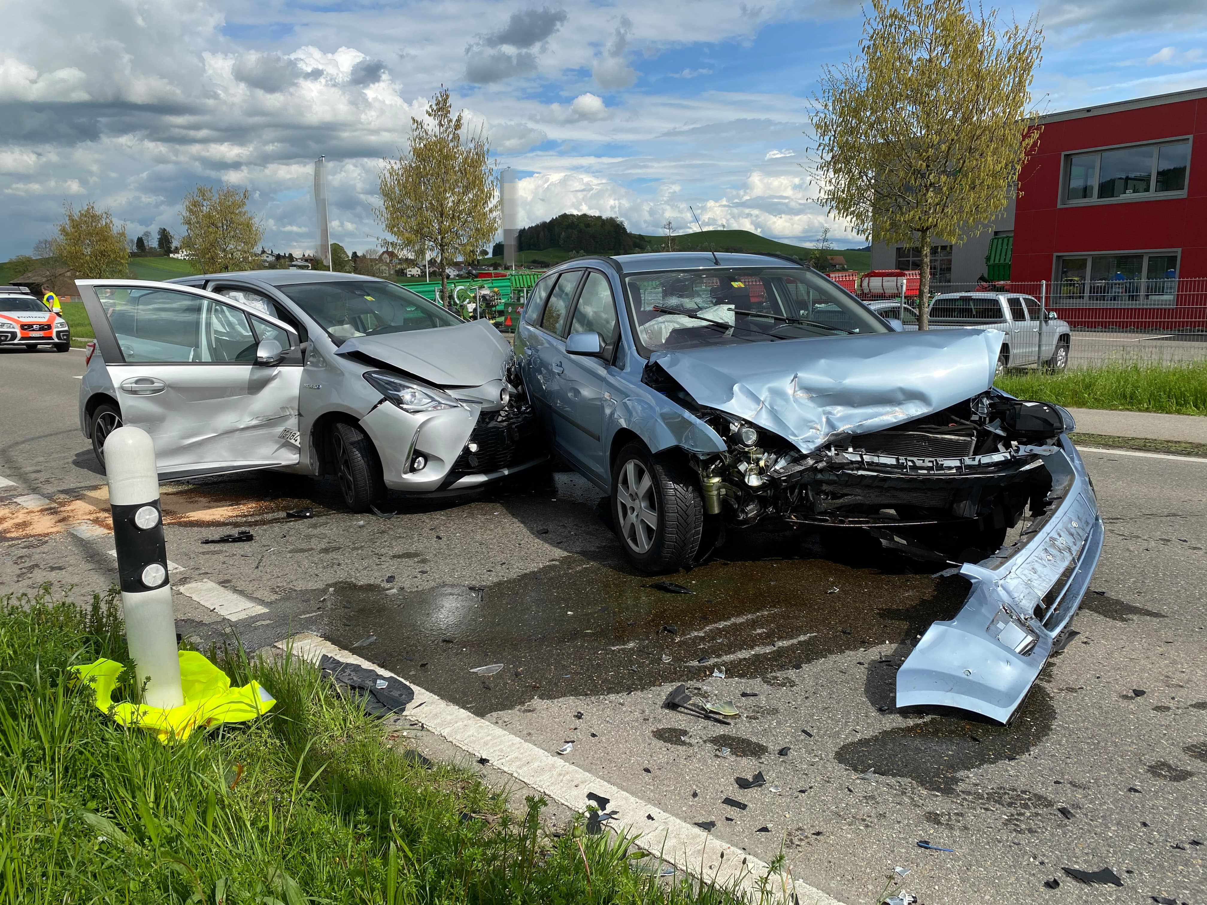 Balterswil: Zwei Personen bei Unfall verletzt