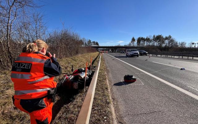 A15 Wangen bei Dübendorf: Motorradfahrer bei Verkehrsunfall verletzt
