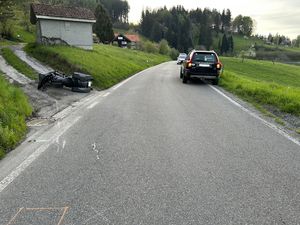 Wolfhalden: Kollision zwischen Auto und Motorrad