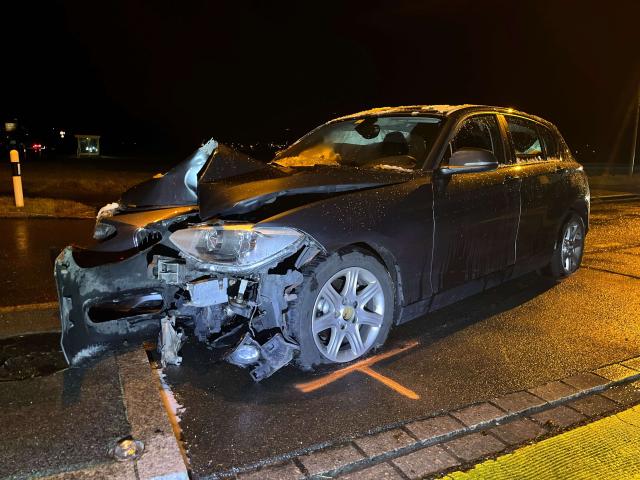 Auto prallt gegen Straßenlaterne - Unfall mit Alkohol in St.Gallen