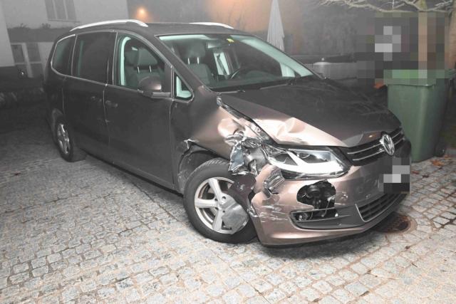 Autofahrer verursacht Unfall und flüchtet vom Tatort - Täter zu Hause gefunden, Führerscheinentzug angeordnet