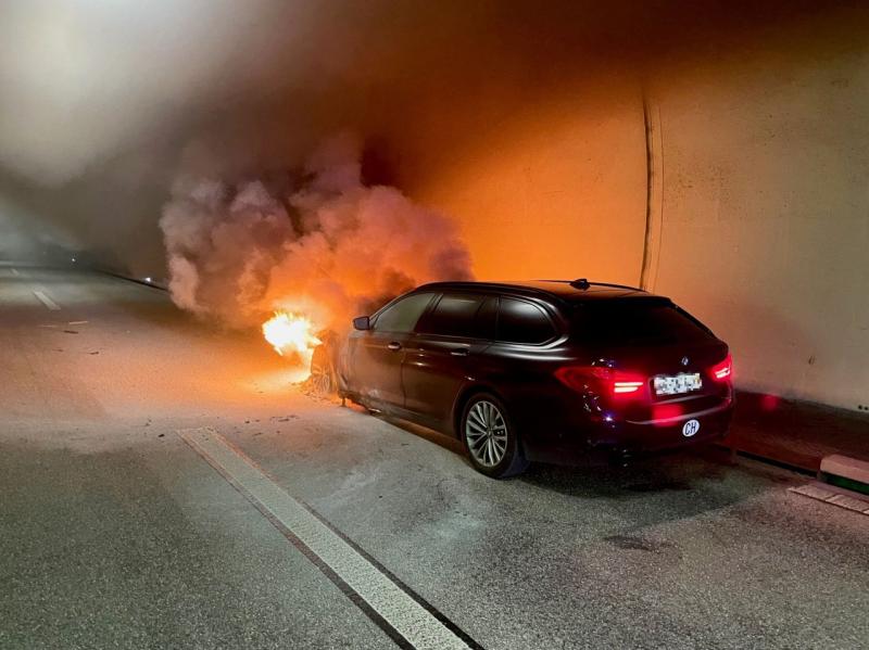 Fahrzeugbrand im Belchentunnel – grosse Verkehrsbehinderungen