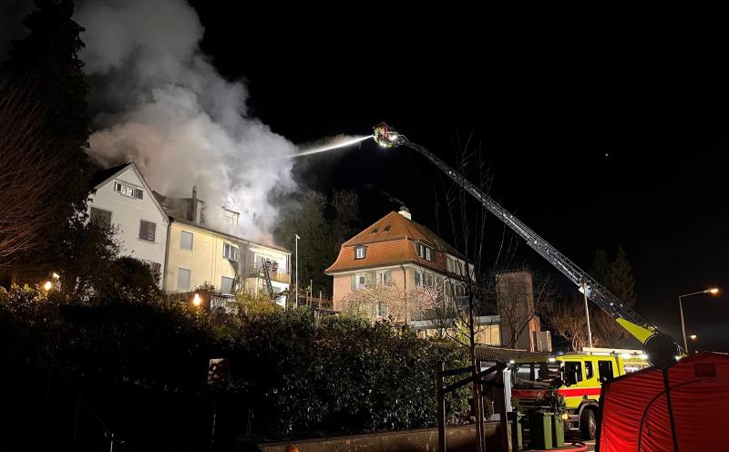 Winterthur: Hoher Sachschaden bei Brand von Gebäude