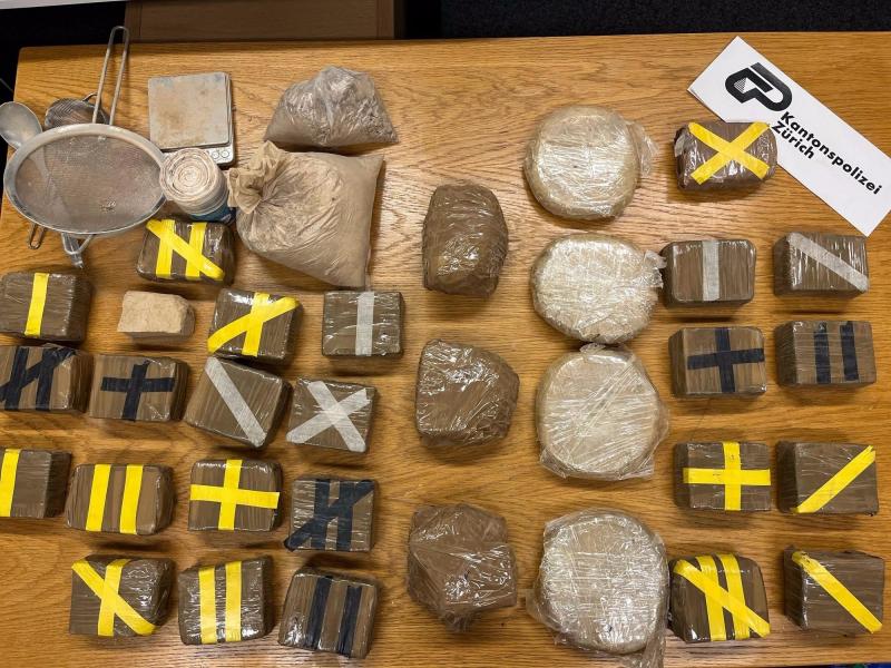 Embrach: drei mutmassliche Drogenhändlerinnen verhaftet - elf Kilogramm Heroin sichergestellt