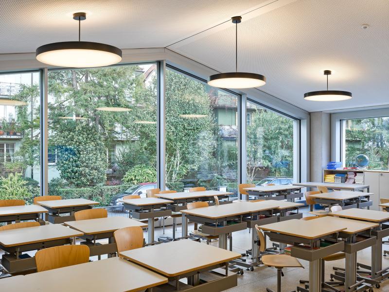 Neubau und Bestand im Einklang: Bauarbeiten auf der Schulanlage Hofacker abgeschlossen
