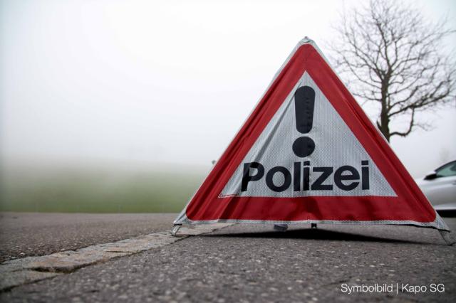Auto kollidiert mit 63-jähriger Frau: Unfall auf St.Gallerstrasse