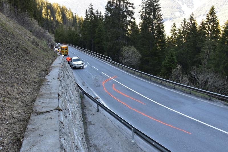 Klosters: Anhänger kollidiert mit Personenwagen