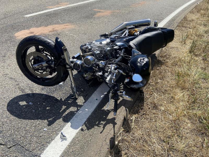 Kollision zwischen Motorrad und Personenwagen – Motorradlenker leicht verletzt