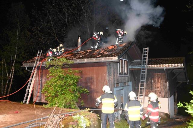 Feuer in Einfamilienhaus in Winterthur - Brand gelöscht, hoher Sachschaden