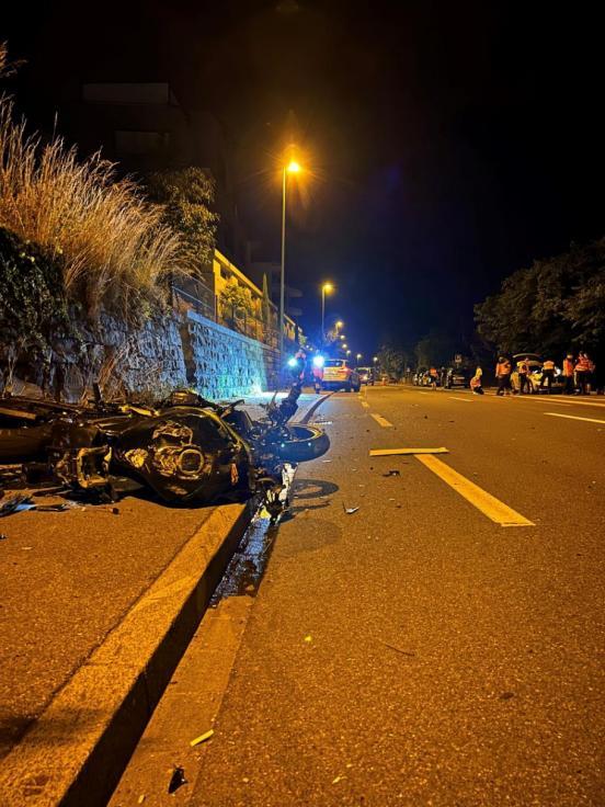 Meilen: Frontalkollision – Motorradfahrer schwer verletzt