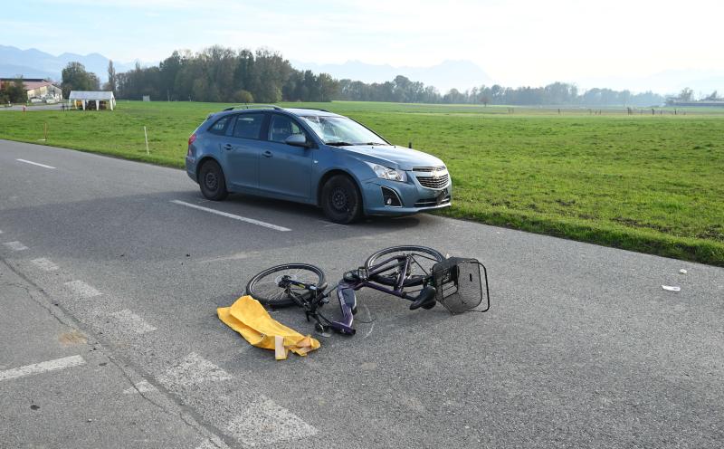 Rebstein: Kollision zwischen Auto und E-Bike