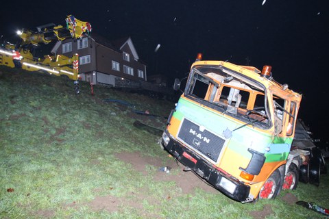 Oberegg - Selbstunfall mit Lastwagen