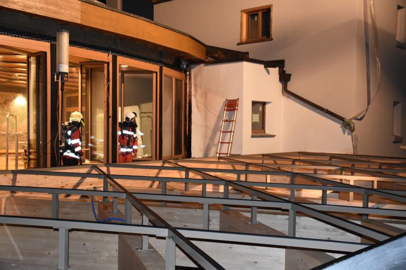 Valbella: Brand auf Dach von Hoteleingang