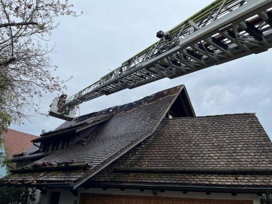 Männedorf: Hoher Sachschaden bei Brand in Einfamilienhaus