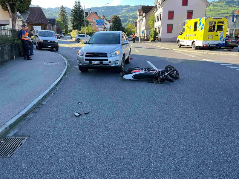 Altstätten: Kollision zwischen Auto und Motorrad