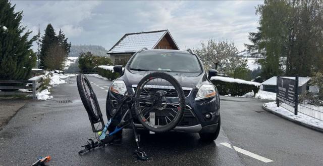 Mountainbike-Fahrer in Spitalpflege nach Verkehrsunfall in Stein/AR - Ermittlungen laufen