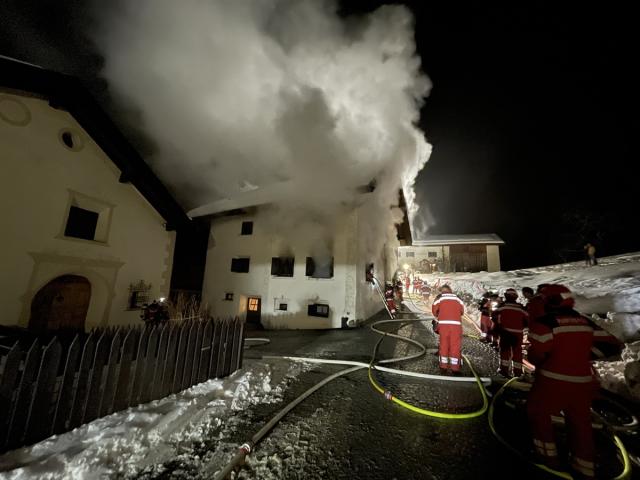 Brand in Vallatscha: Wohnhaus in Flammen!