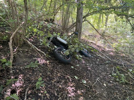 Motorradfahrer in Cheyres schwer verletzt  
