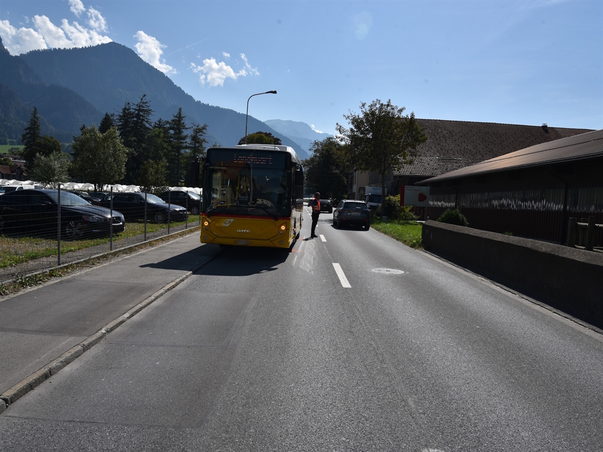 Junge in Landquart von Postauto erfasst: Unfalluntersuchung in Graubünden