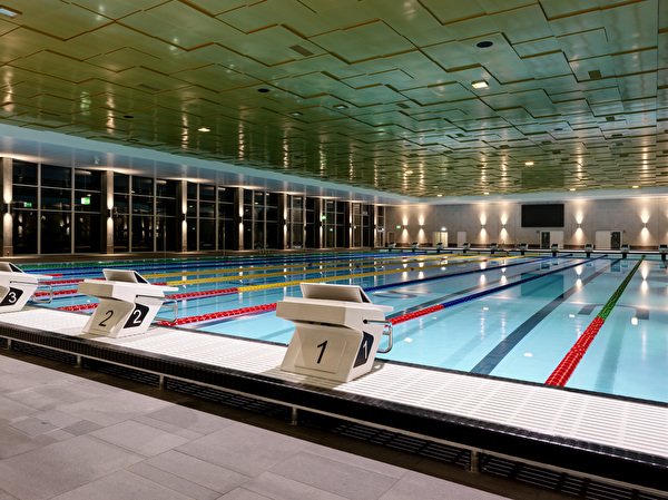 Schweizer Schwimm-Elite kämpft um Edelmetall im Hallenbad Uster